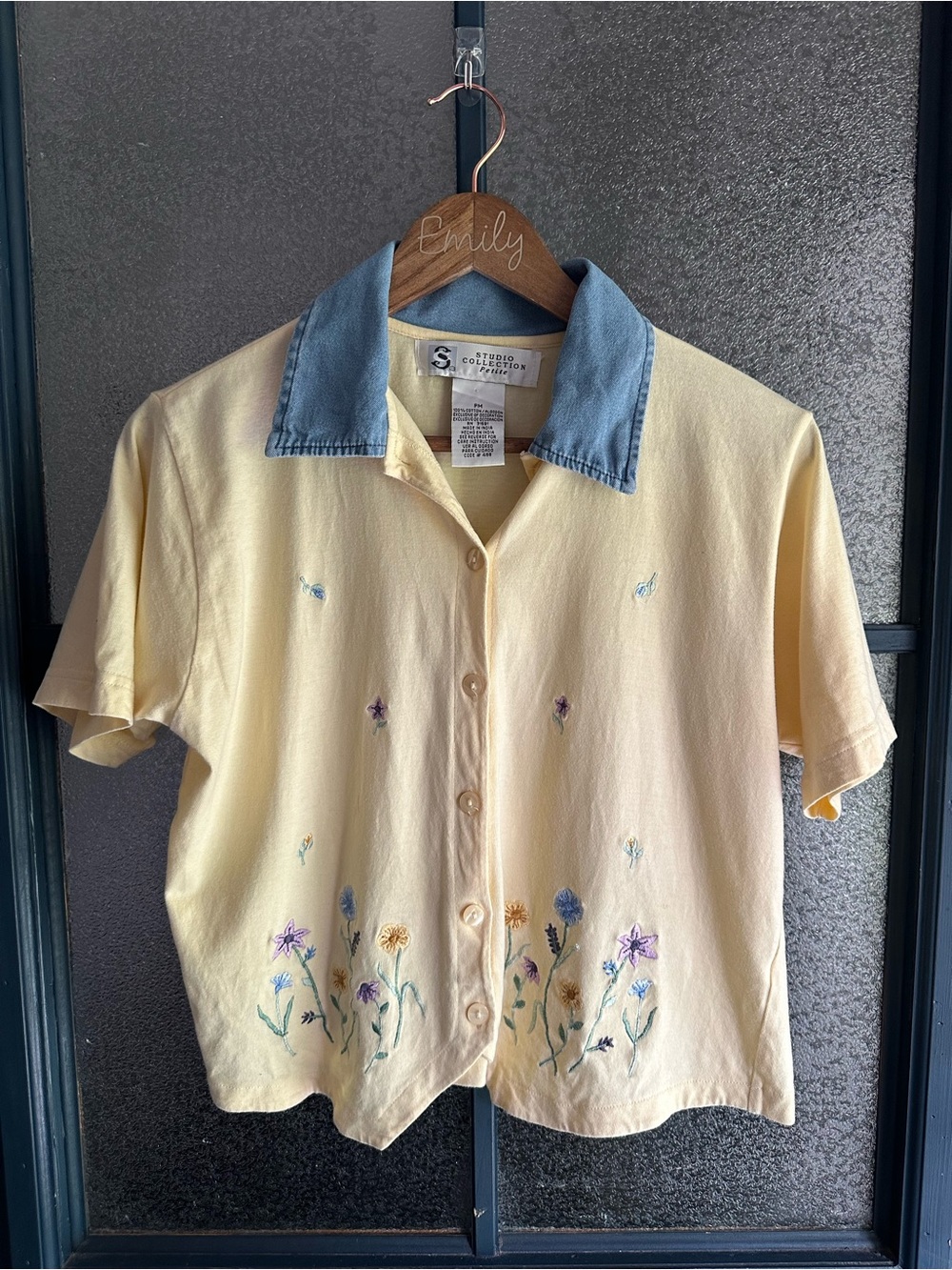 Vintage Yellow Embroidered Button-Down Top with Blue Denim Collar